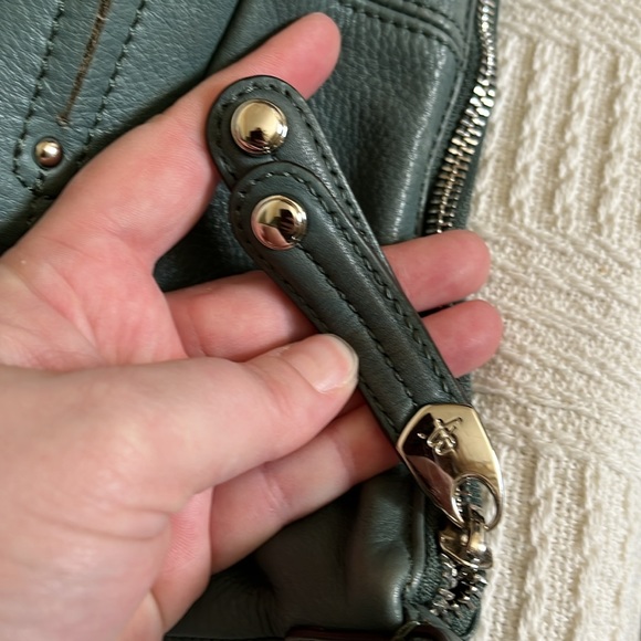 B Makowsky leather crossbody purse - Picture 7 of 17